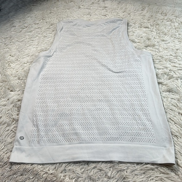 Lululemon Breeze By Muscle Tank II White / White - Picture 3 of 4